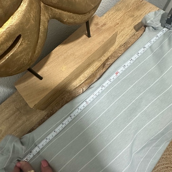 Lululemon Gray Striped Men's Polo Shirt Size Medium EUC - Picture 5 of 6